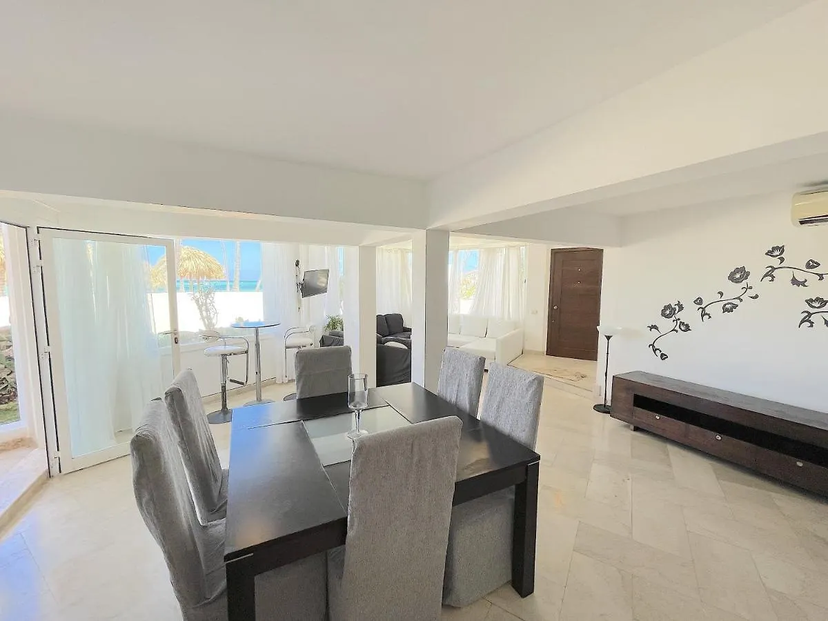 Hotel Beach Villas Los Corales Wifi & Bbq Beach Club Punta Cana 5*,