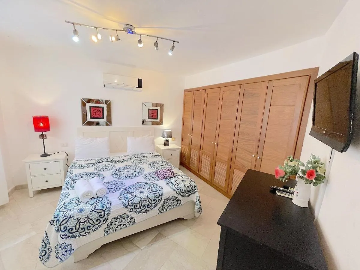 Hotel Beach Villas Los Corales Wifi & Bbq Beach Club Punta Cana